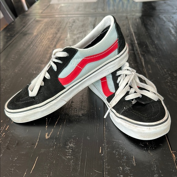 Vans Black and Red Low-Top Sneakers Women’s Sz 8.5, Men’s Sz 7 - Picture 5 of 8